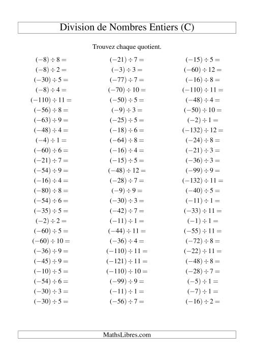 Division de nombres entiers -- Négatif divisé par positif (75 par page) (C)