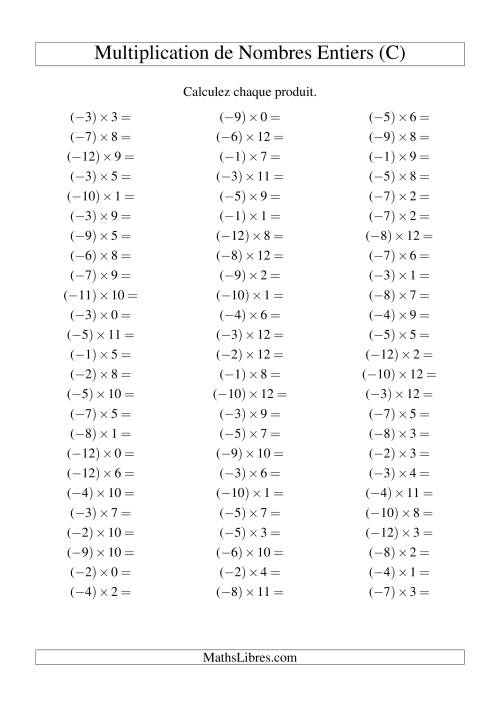 Multiplication de nombres entiers -- Négatif multiplié par positif (75 par page) (C)